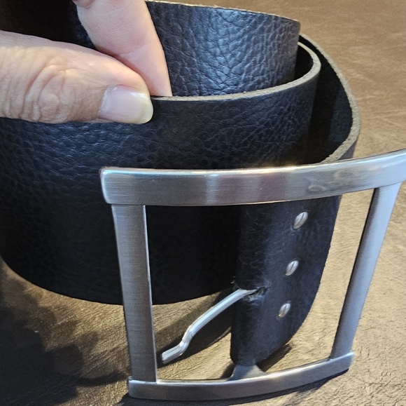 SOLD size 18-22 - wide leather belt, fits waist 35-40in (89-102cm) - M&S Per Una - Picture 4 of 16